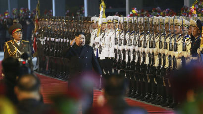 [서소문사진관] 김정은 위원장 열차타고 러시아로, 25일 푸틴과 회담 