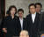 황교안 자유한국당 대표(오른쪽)와 나경원 원내대표가 30일 국회에서 열린 의원총회에 참석하고 있다. 오종택 기자