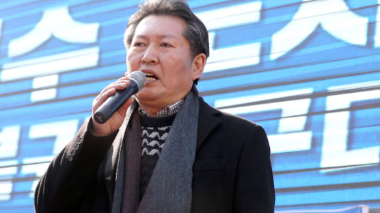 정청래 “한국당 해산 청원 1000만 돌파 가즈아…국민도 임계점 넘었다”