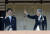 지난 1월 2일 아키히토 일왕(오른쪽)과 나루히토 왕세자가 일본 도쿄 왕궁 앞에 모인 군중을 향해 신년인사를 하고 있다. [AP=연합뉴스]