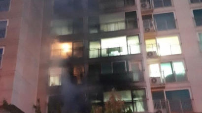 청주 아파트 화재···할아버지 대피시킨 대학생 끝내 숨져