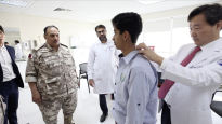 신준식 자생의료재단 명예이사장, 카타르 군에 한방 치료 강연