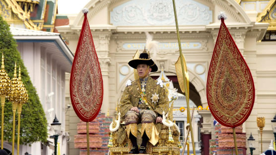 [서소문사진관] 태국 국왕 69년만의 대관식, 사흘간 365억원 써