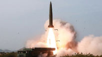 군 “북 발사체” 한국당 “미사일을 미사일이라 못 부르나”