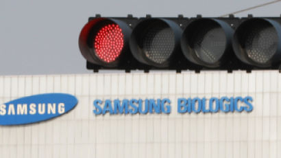 삼성바이오, 공장 바닥 뜯어 서버·노트북 은닉…檢 압수수색