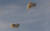가지지구에서 발사 된 로켓포가 아이언돔에 의해 요굑되고 있다. [AFP=연합뉴스]
