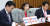 나경원 자유한국당 원내대표(가운데)가 7일 오전 국회에서 열린 외교안보 원내대책회의에서 발언하고 있다. [연합뉴스]