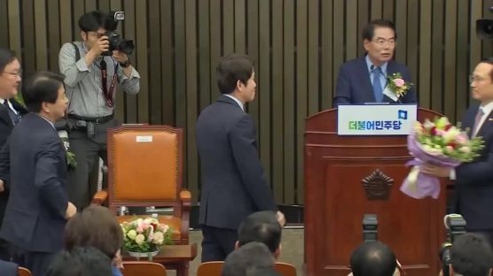 [영상]민주당 이인영 새 원내대표 당선인사…“집단사고로 협상”