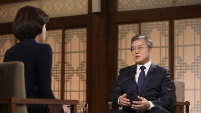박지원 “대담과 기자회견, 대통령은 실종되고 기자만 남았다”