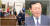 왼쪽 사진은 13일(현지시간) 도널드 트럼프 미국 대통령이 신동빈 롯데 회장을 만난 모습. [사진 트럼프 트위터, 연합뉴스]