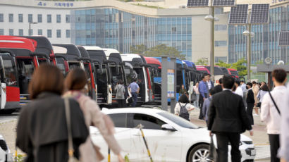 세종 이전 8년째 서울~정부청사 통근버스 존치 논란