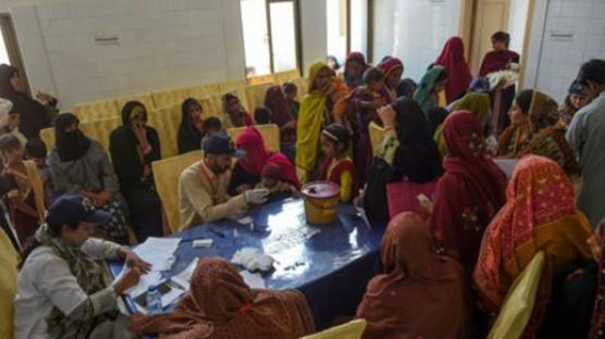 파키스탄서 어린이 400명 HIV 집단 감염 '패닉'…원인은