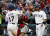 18일 세인트루이스전에서 2회 홈런을 때리고 오는 추신수(왼쪽)을 텍사스 동료 제프 매티스가 축하하고 있다. [AP=연합뉴스]