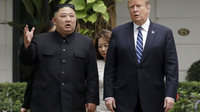 트럼프 "김정은 핵시설 2곳만 언급해 5곳 다 폐기하라 요구"