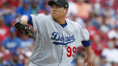 류현진 7이닝 5안타 무실점… 평균자책점 MLB 전체 1위