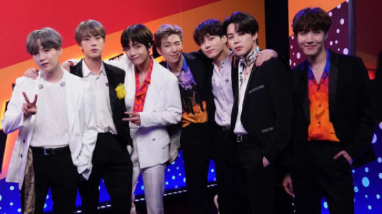 BTS Performs 'Boy With Luv' on The Voice Finale!