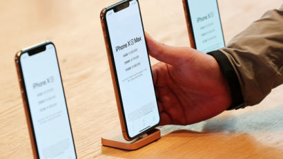 '애플도 속았다' 가짜 아이폰 3000대 교환받은 남성