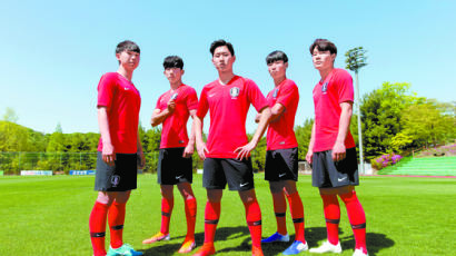 움츠렸다가 독침 한 방…한국 ‘말벌 축구’ 보라