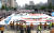 서울개인택시운송사업조합 소속 택시기사들이 15일 서울 광화문 광장에서 열린 &#39;타다 퇴출&#39; 집회에서 현수막 퍼포먼스를 하고 있다. [연합뉴스] 