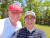 트럼프 미국 대통령과 아베 일본 총리가 26일 골프 라운딩 도중 셀카를 찍었다. [일본 총리관저 트위터]