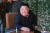 북한이 지난 9일 김정은 국무위원장의 지도 아래 조선인민군 전연(전방) 및 서부전선방어부대들의 화력타격훈련을 했다고 조선중앙통신이 보도했다. 중앙통신이 공개한 사진에서 김 위원장이 훈련을 참관하고 있다.[연합뉴스]