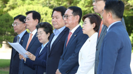 한국당 “부적절한 만남”…양정철 만난 서훈 국정원장 고발