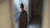 서울 관악경찰서는 29일 서울 신림동에서 한 여성의 집에 침입하려는 듯한 행동을 한 남성 A씨를 검거했다고 밝혔다. 이 남성은 1차 조사에서 &#34;술에 취해 기억이 나지 않는다&#34;고 진술했다고 한다. [사진 트위터 영상 캡처]