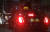 식당 주인이 양정철 민주연구원장의 택시비를 내주고 있는 모습. [사진 더팩트]