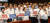 더불어민주당 이해찬 대표와 의원들이 30일 오후 국회 예결위회의장에서 열린 더불어민주당 국회의원 워크숍에서 자유한국당 국회 복귀 촉구 피켓을 들고 있다. [연합뉴스]