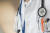 지인을 소개해 준 환자에게 상품권을 제공하기로 한 의사의 행위가 의료법 위반에 해당하지 않는다는 헌법재판소 결정이 나왔다.[pixabay]