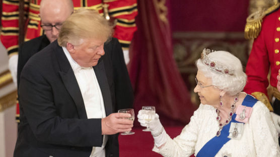 트럼프, 英왕실과 화려한 국빈만찬…"영국 왕실은 환상적"