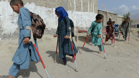 [서소문사진관]전쟁을 멈춰주세요. 아프칸 어린이에게 남은 전쟁의 상흔