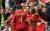6일 유럽 네이션스리그 준결승 스위스전에서 선제골을 터뜨린 포르투갈의 크리스티아누 호날두가 동료들과 기쁨을 나누고 있다. [AP=연합뉴스]