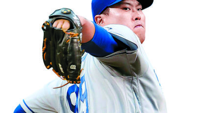 "올 가장 뜨거운 투수" 9승 달성 류현진, MLB 다승 1위