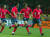2002년 6월 4일 부산아시아드주경기장에서 열린 한일월드컵 조별리그 1차전 폴란드전에서 골을 터뜨린 황선홍(오른쪽). [중앙포토]