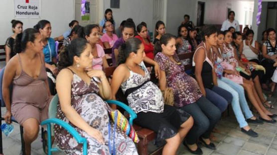 ‘세계 최악의 10대 임신율’ 온두라스 여성들 들고 일어났다