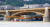 7일 오후(현지시각) 헝가리 부다페스트 다뉴브강 사고현장에서 클라크 아담 인양선이 머르기트 다리를 통과하고 있다. [뉴시스]