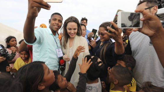 [서소문사진관]안젤리나 졸리, 베네수엘라 난민촌서 '인도적 지원' 호소