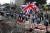 12일(현지시간) 홍콩 입법회 앞에서 한 시위대가 영국 국기를 흔들고 있다. [AP=연합뉴스]