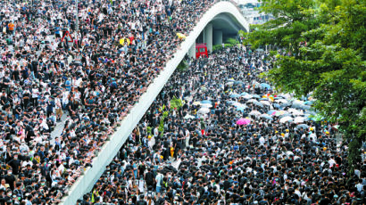 홍콩 민주화 시위…시민들, 한국어로도 상황 알리며 도움 요청