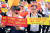 서울개인택시운송사업조합 관계자들이 지난 달 21일 오전 서울 여의도 더불어민주당 당사 앞에서 집회를 갖고 승합차 공유 서비스 &#39;타다&#39;의 퇴출을 요구하고 있다. [중앙포토]
