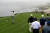 12일(현지시간) 타이거 우즈가 US 오픈 시작을 앞두고 페블비치 골프링크에서 연습 스윙을 하고 있다. [AFP=연합뉴스]