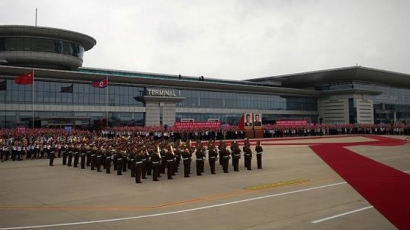 김일성 시신있는 태양궁서 시진핑 환영식···북중 친선 과시