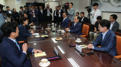 [속보] “동남권 신공항, 총리실에서 검토”…국토부-부울경 합의