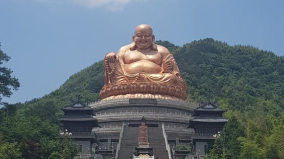 이 거대한 미륵불, 시진핑 주석과 대체 무슨 상관?