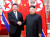 북한을 국빈 방문중인 시진핑 중국 국가 주석이 20일 평양 금수산 영빈관에서 김정은 북한 국무위원장과 정상회담에 앞서 악수하고 있다. [뉴시스-CCTV 유튜브 캡쳐]