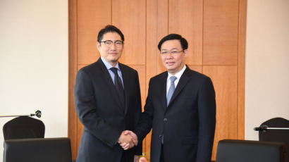 [경제 브리핑] 조현준 회장, 베트남 부총리에 협력 약속