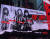 <더 더트>가 공개된 지난 3월 뉴욕 타임스퀘어 광고판의 모습. 자랑이 하고 싶어서 머틀리크루가 인스타그램 계정에 올렸다. [사진 인스타그램]