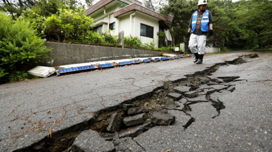 인도네시아·일본서 같은 날 지진…환태평양 '불의 고리' 움직이나
