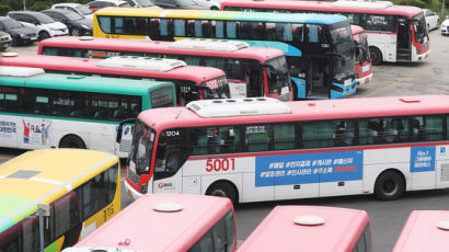 버스 운행중 자리이동 승객에 ‘과태료 3만원 부과’ 논란
